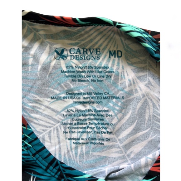 Carve Designs Rash Guard / Full Coverage Swim Top - Picture 4 of 4